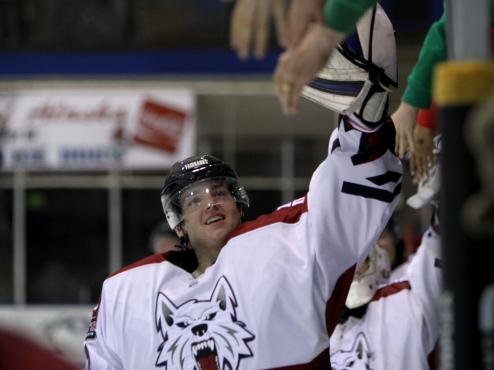 Ice Dogs blast Brown Bears 5-1 to sweep series