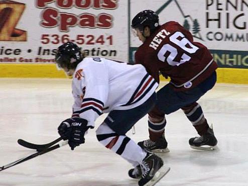 Ice Dogs fall 3-1, split series with Tomahawks