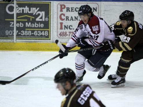 Ice Dogs outlast Brown Bears 4-3