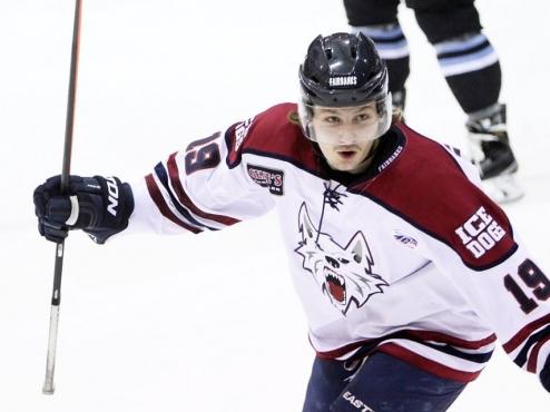Logan Coomes’ last-minute goal lifts Ice Dogs past Chill