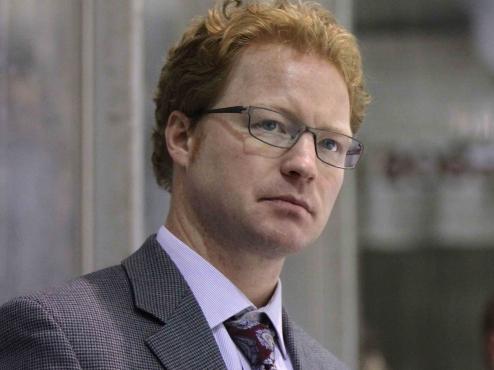 Brown Bears Blank Ice Dogs, lead Cup series