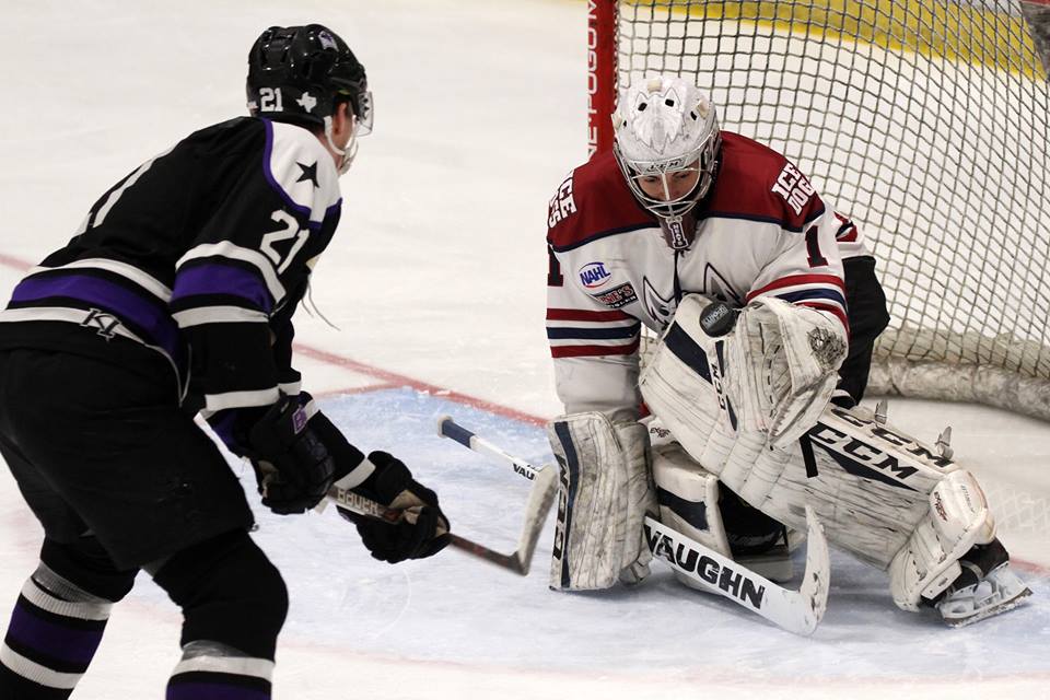 Ice Dogs earn shootout victory